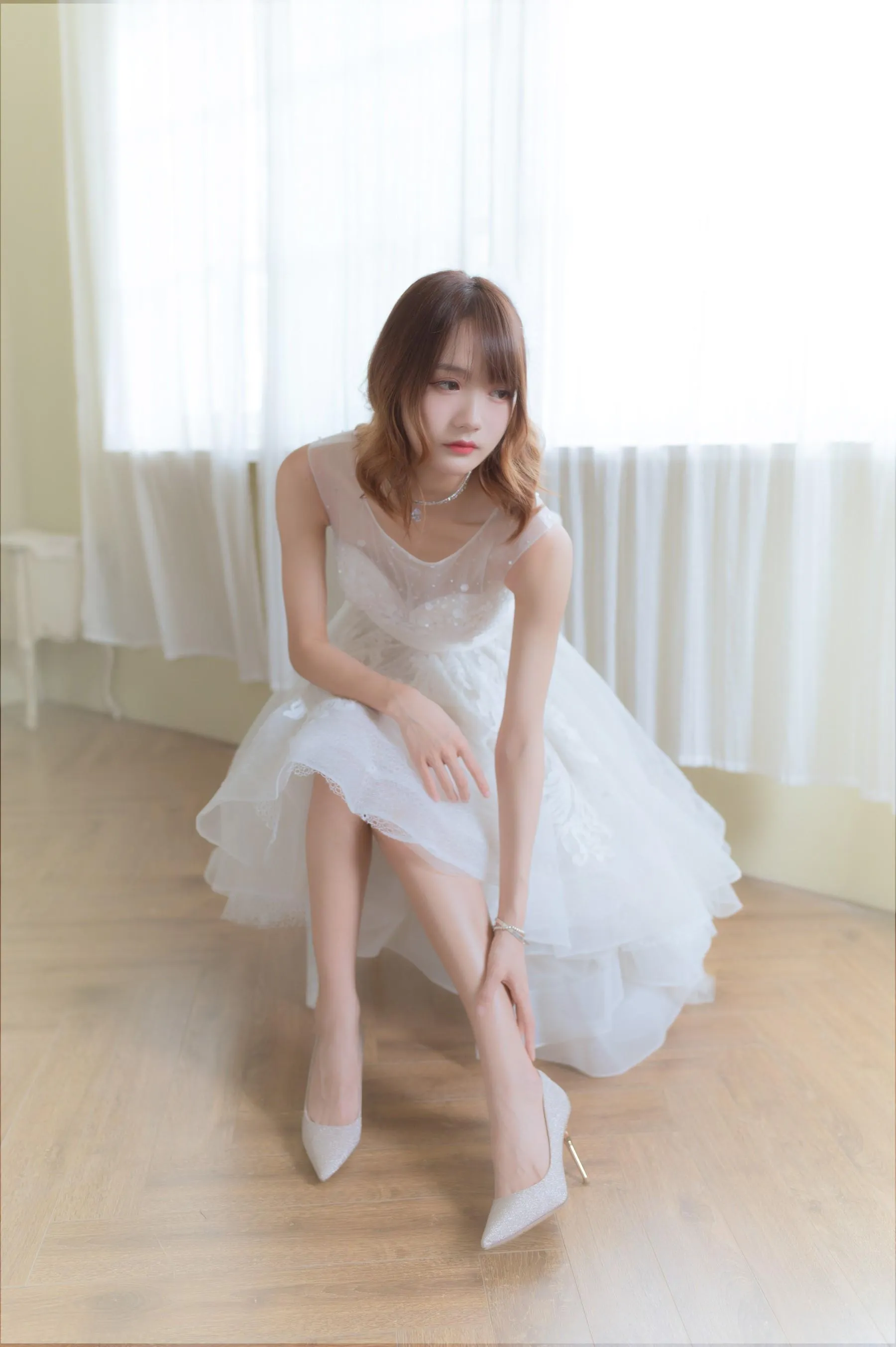 [艺图语] 2022.06.13 人间四月天 兔子Zzz不吃胡萝卜 [31P]插图6
